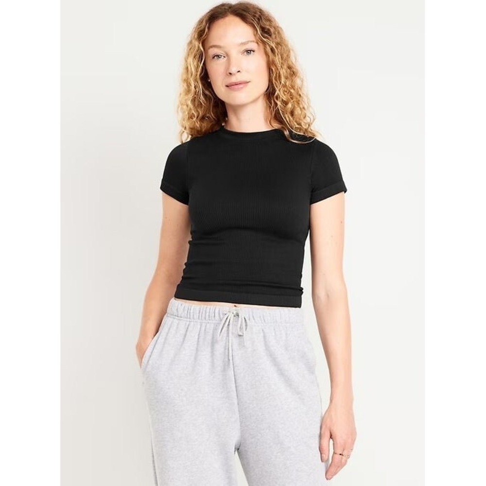 Old Navy Fitted Seamless Ribbed‎ Nylon T-Shirt - Black - Medium (8/10)